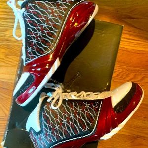 Nike air Jordan 23 red size 7 great condition